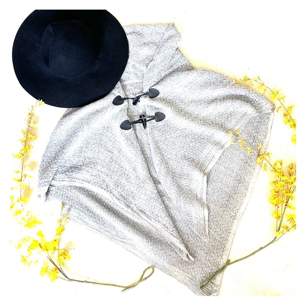 Grey pancho